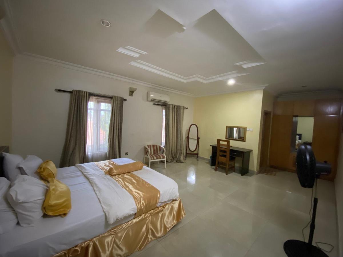 Nue-Crest Hotels & Suites Enugu Exterior photo
