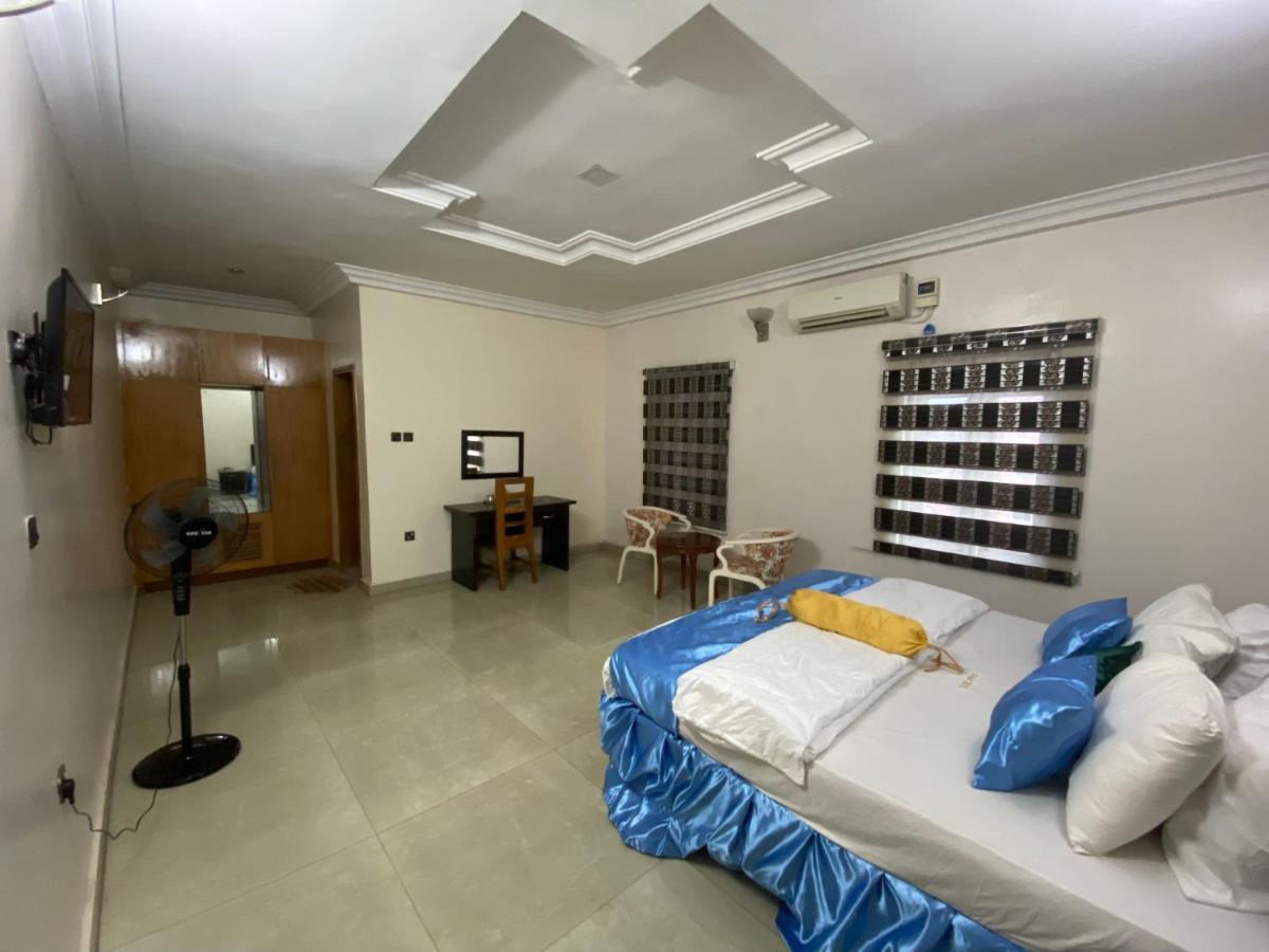Nue-Crest Hotels & Suites Enugu Exterior photo