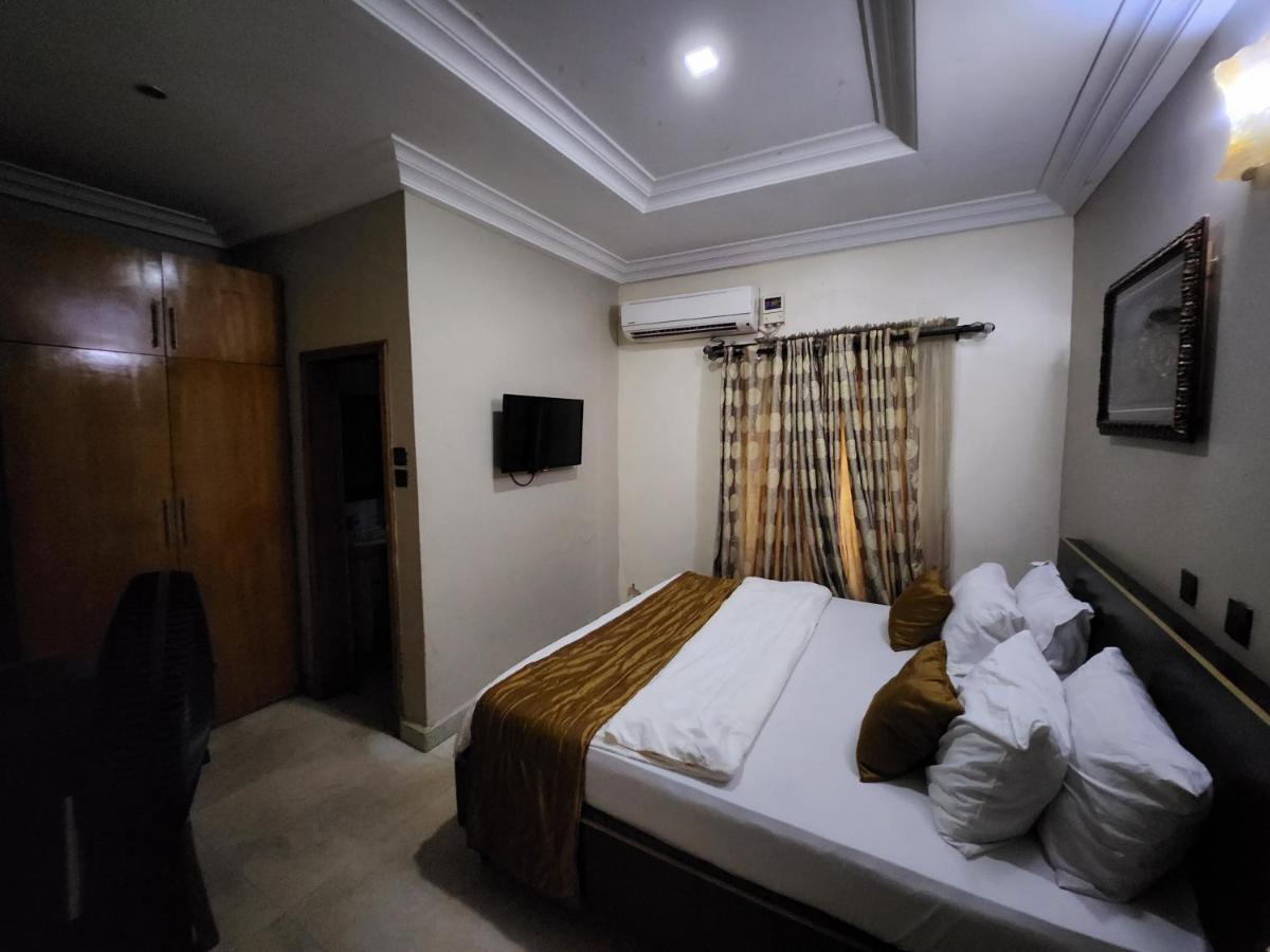 Nue-Crest Hotels & Suites Enugu Exterior photo