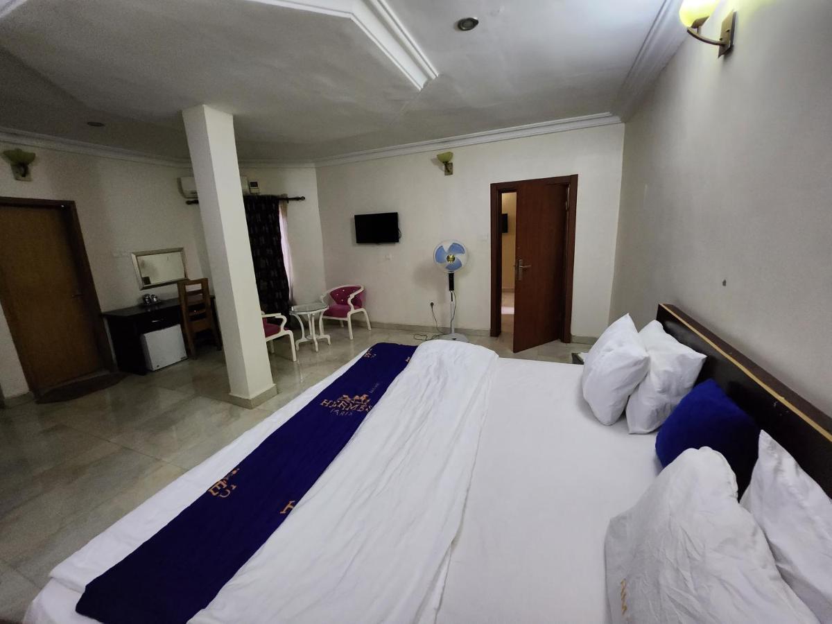 Nue-Crest Hotels & Suites Enugu Exterior photo