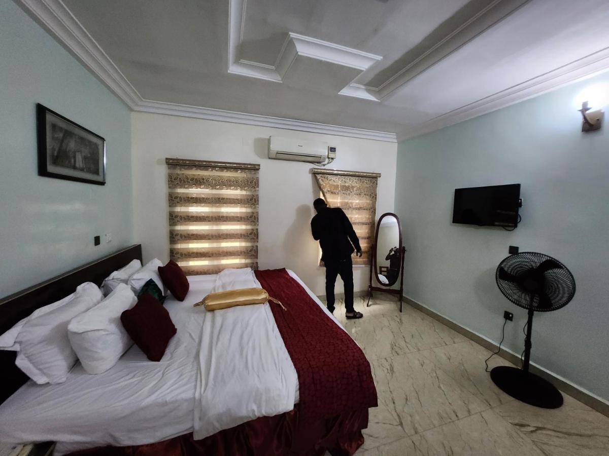 Nue-Crest Hotels & Suites Enugu Exterior photo