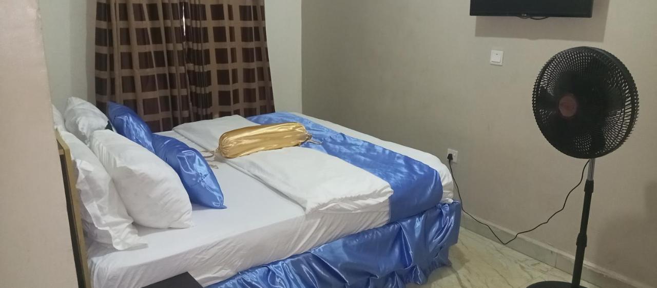 Nue-Crest Hotels & Suites Enugu Exterior photo