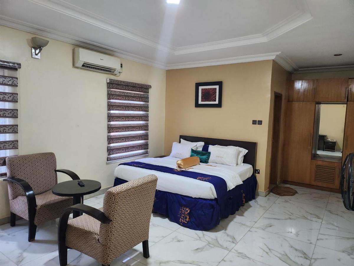 Nue-Crest Hotels & Suites Enugu Exterior photo
