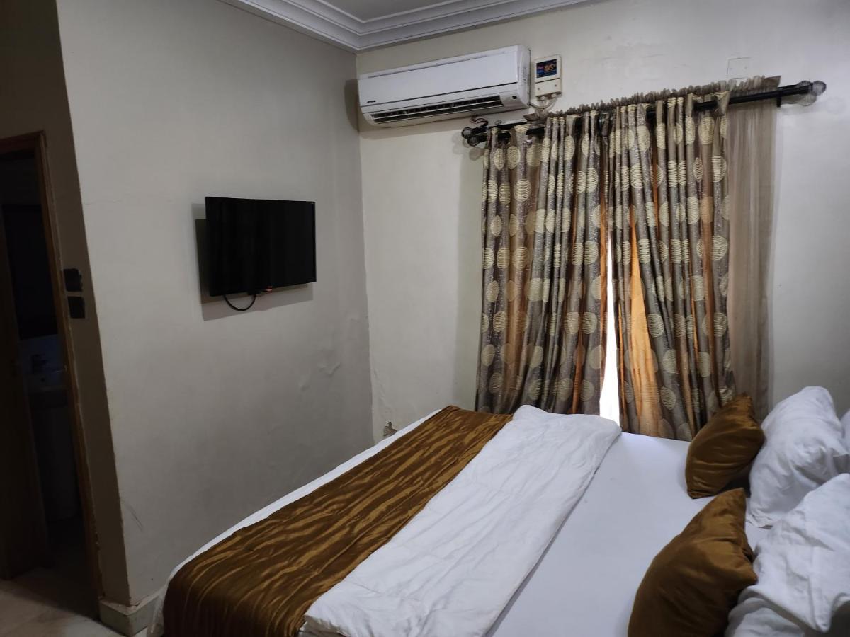 Nue-Crest Hotels & Suites Enugu Exterior photo