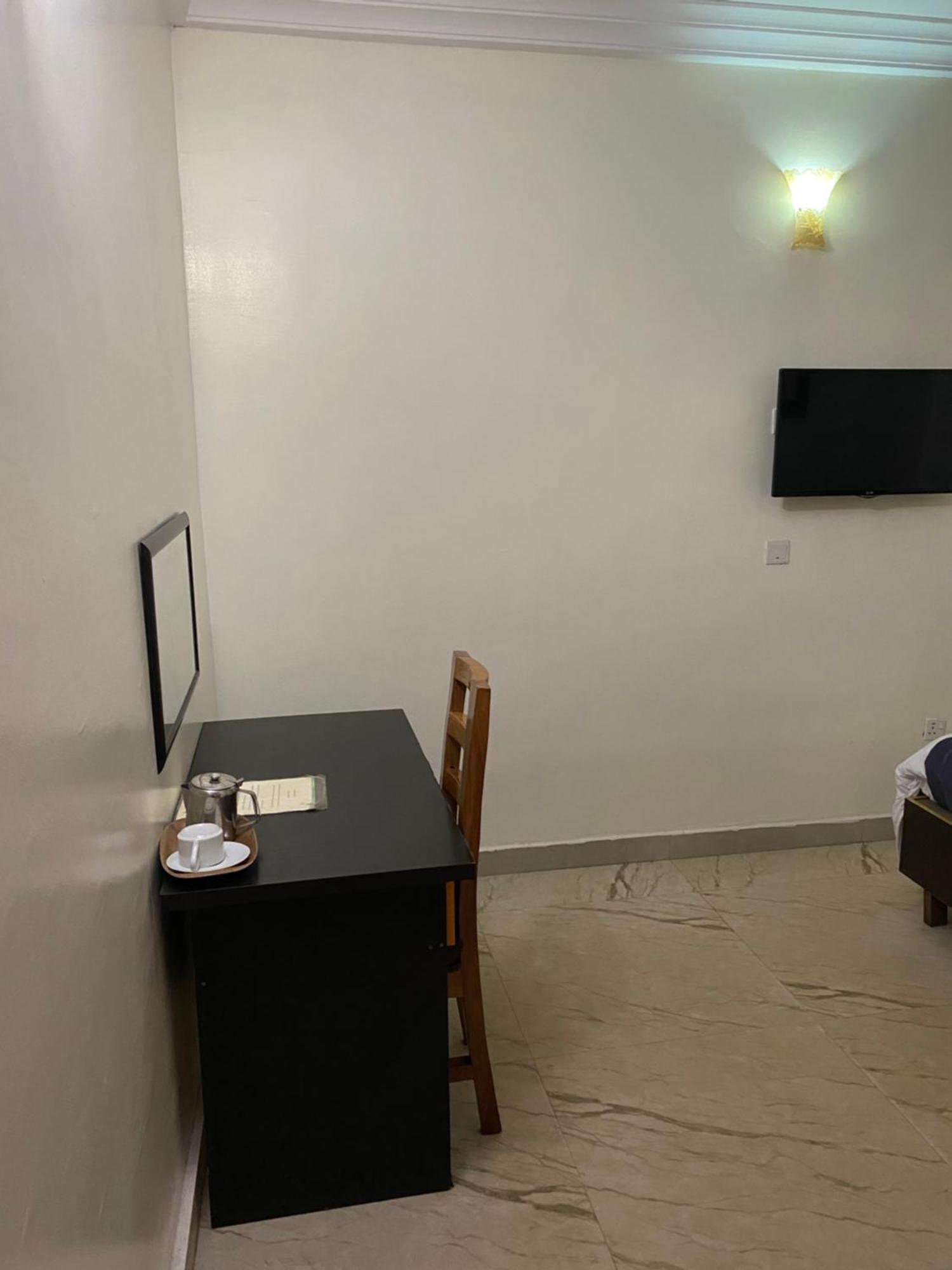 Nue-Crest Hotels & Suites Enugu Room photo