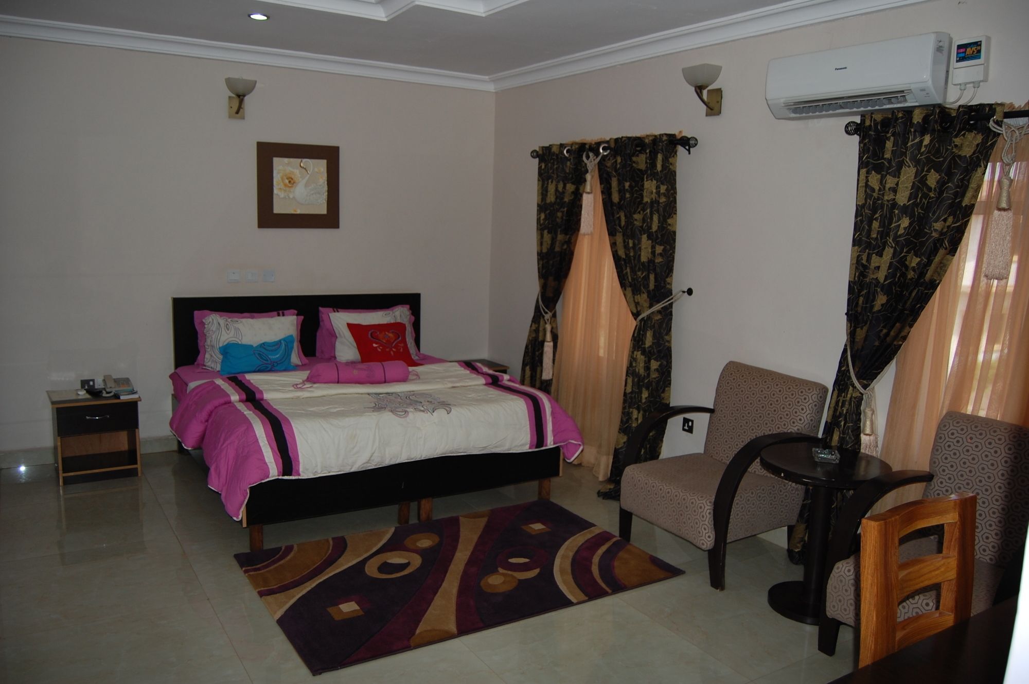 Nue-Crest Hotels & Suites Enugu Exterior photo
